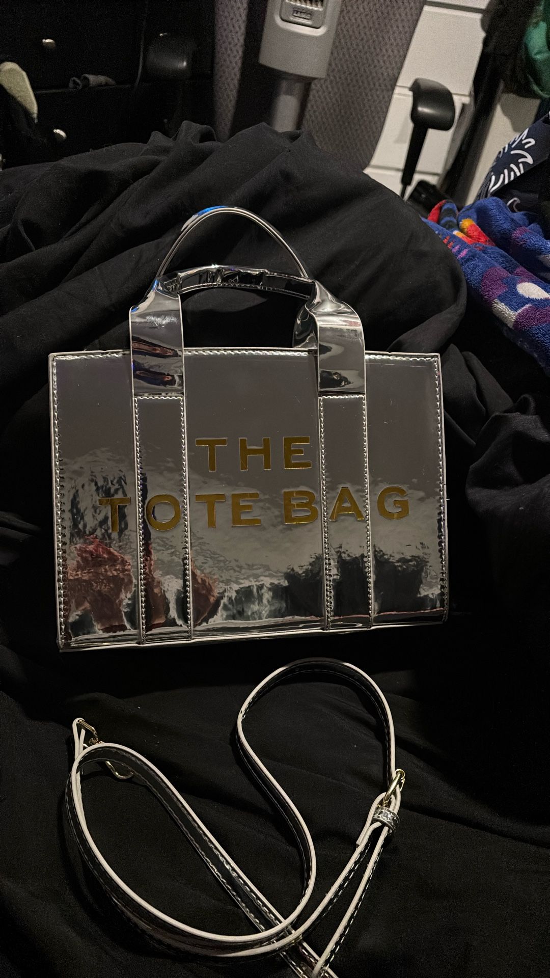 THE TOTE BAG
