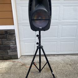 Portable Speaker With Stand And Battery Power - Great Condition