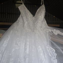 Oleg Cassini Wedding dress