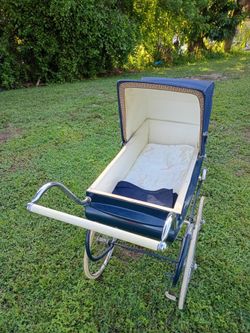 Vintage English Coach Pram - Navy & Cream