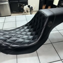Harley Seat 