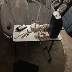 Manicure Table