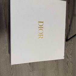 Dior Gift Box – Large (Damaged)
