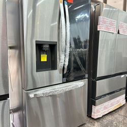 BRAND NEW REFRIGERATOR