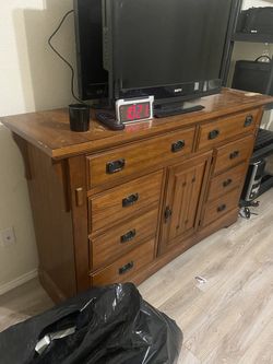 Dresser