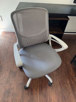 Gray Mesh Office Chair with Armrests