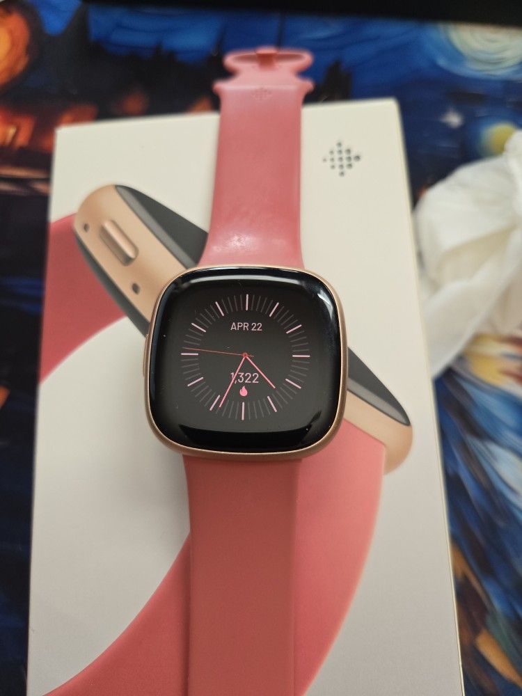 Fitbit Versa 4 Fitness Smartwatch with GPS, 24/7 Heart Rate. Pink Sand/Copper Rose