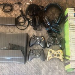 Xbox 360 With 33 Games Power/av Cord. Kinect Camera. 4 Controllers.  2 Headphones Tested