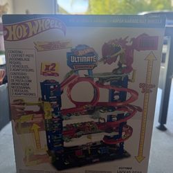 Hot Wheels Ultimate Garage - Brand New