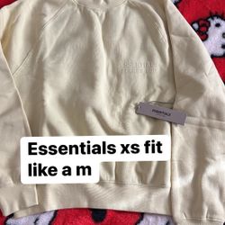Essential crewneck sweater