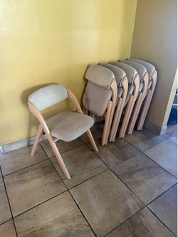 *BRAND NEW* Solid Wood Cushioned Folding Chair - Set of 6