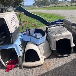 Dog Kennels lots Of Baby/dog Gates 