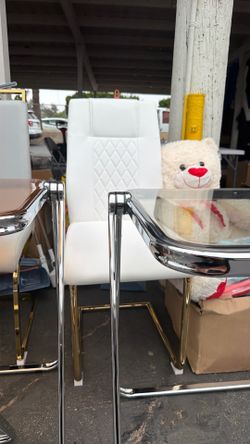 Set of 4 stylish leather dinning table