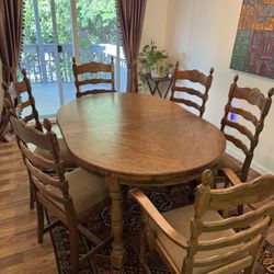 Solid Oak Dining Table with 6 Chairs – Expandable with Removable Leaf