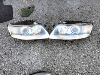 2006-2010 Audi A6 complete Xenon headlights with all the accessories OEM.