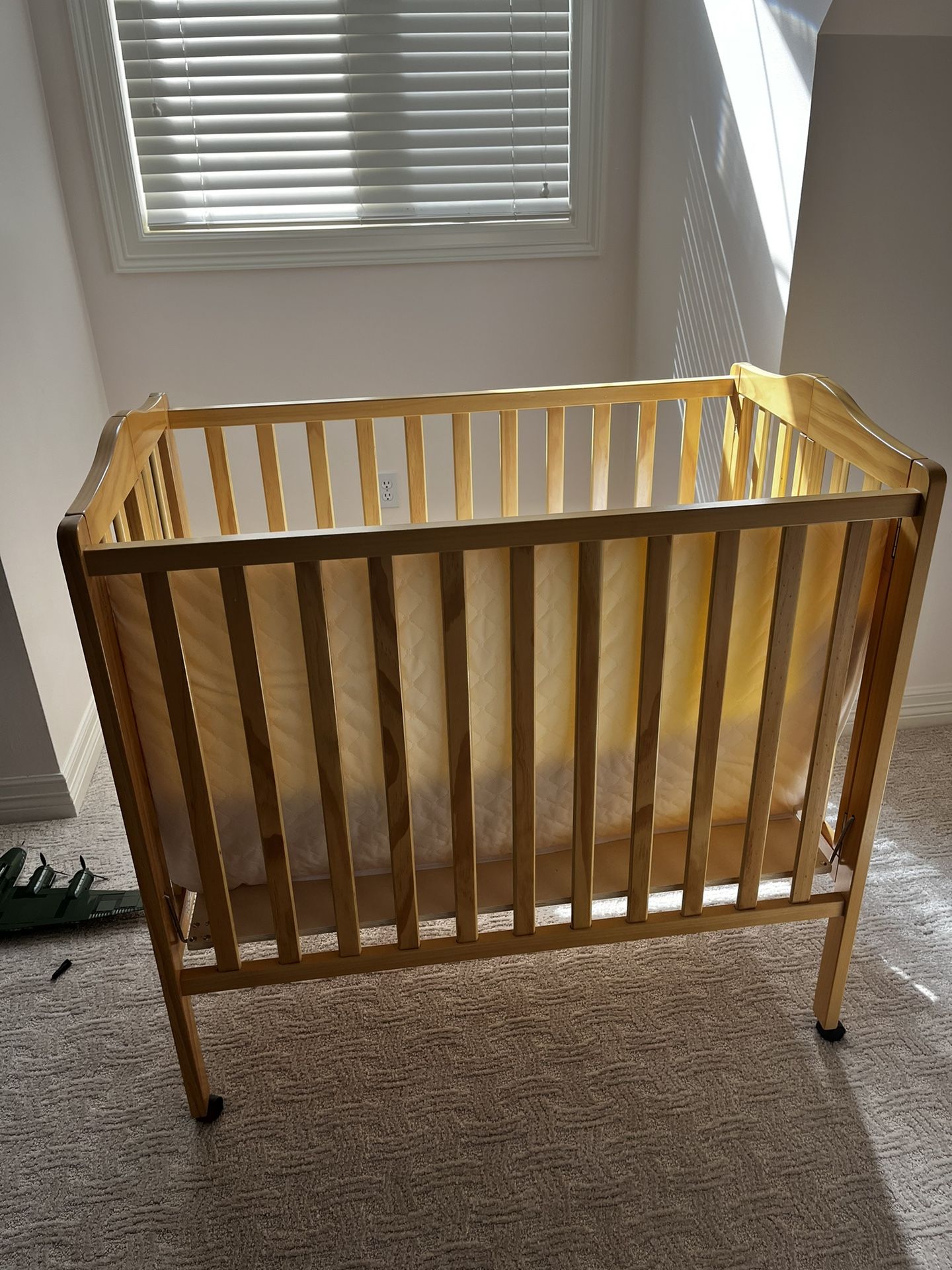 Almost New Foldable Baby Crib