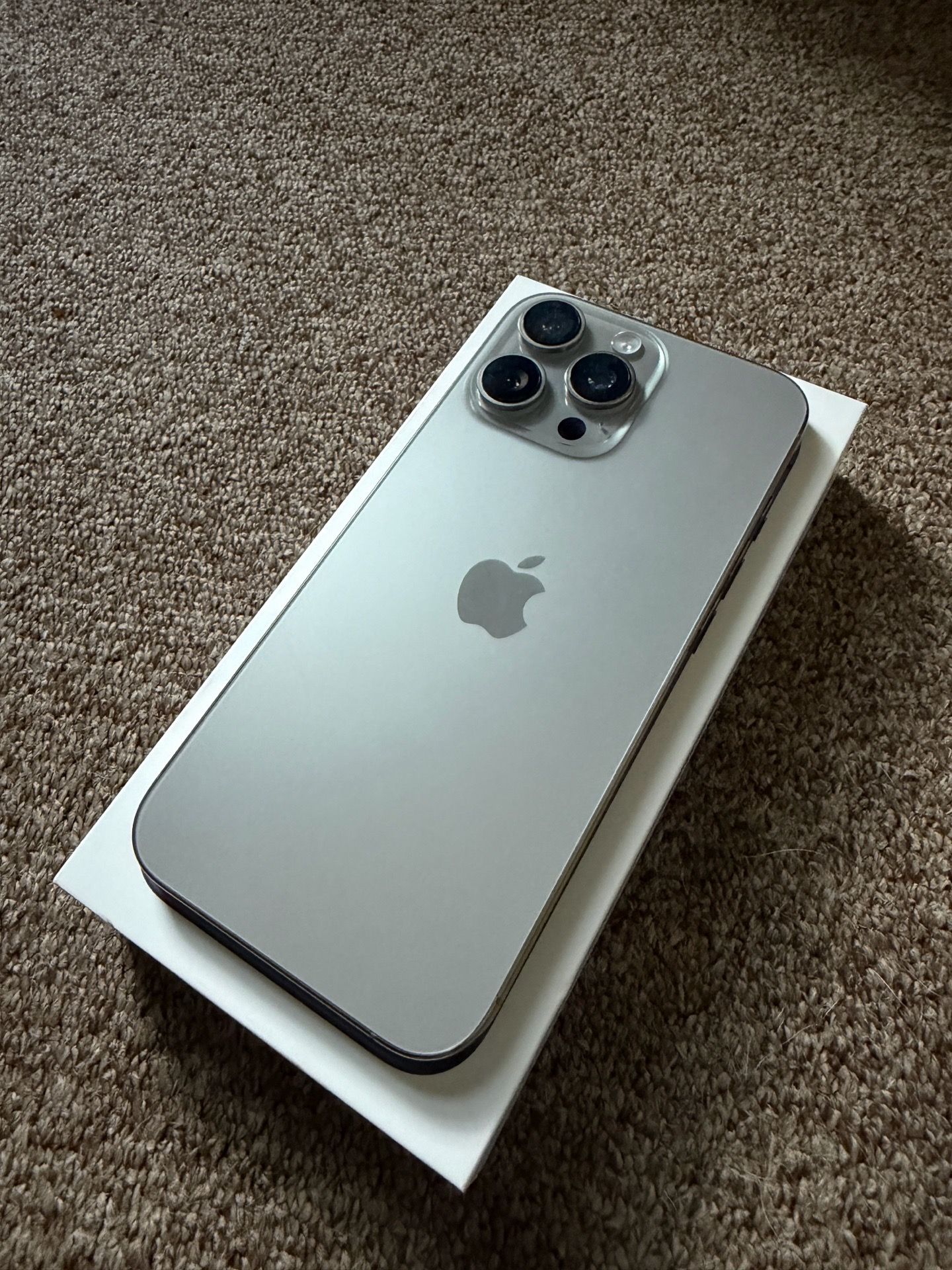 iPhone 16 Pro Max 256GB AT&T ONLY!