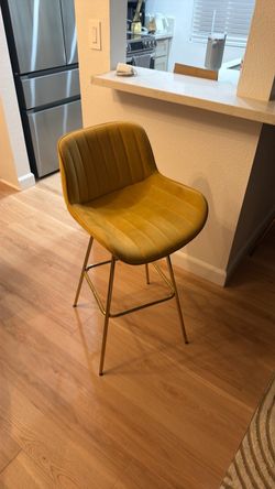 Mustard velvet stool