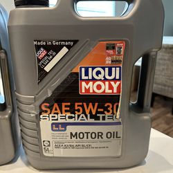 Liqui Moly SAE 5W-30 Motor Oil