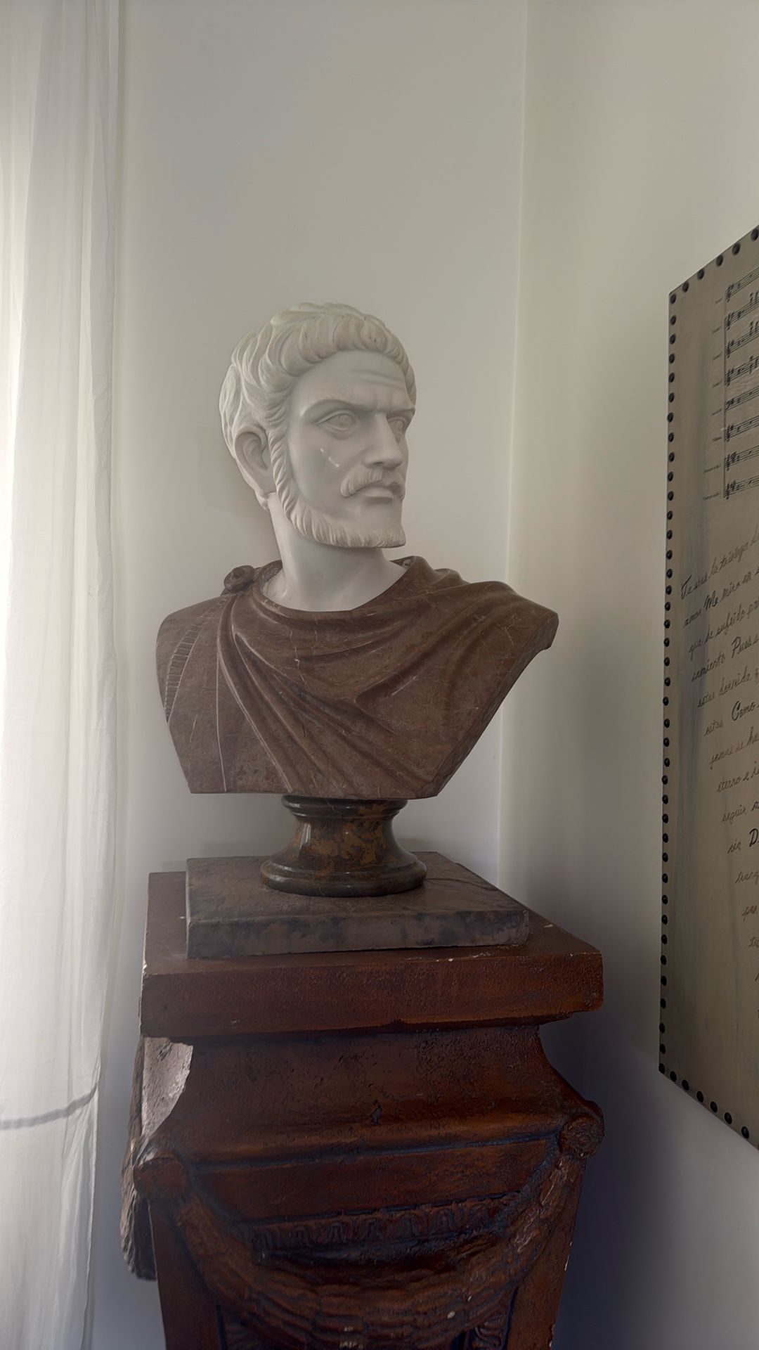 300 Pound Marble Head