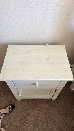 Night Stand- excellent Condition