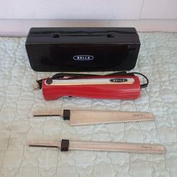 Bella Red Electric Knife with Bread Knife