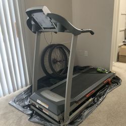 Treadmill 