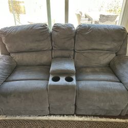 Power Reclining Loveseat with Console