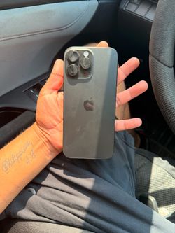 Apple iPhone 16 Pro Max 256GB – Excellent Condition – $899 OBO