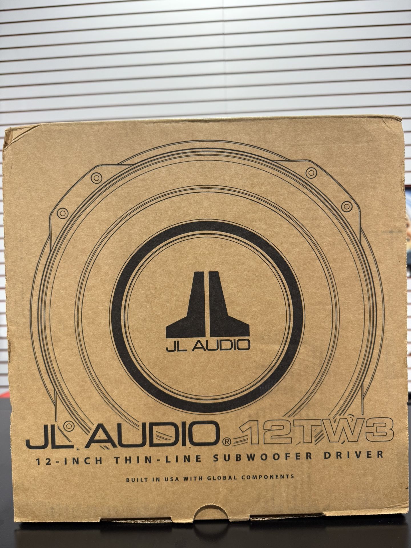 JL AUDIO 12TW3-D8