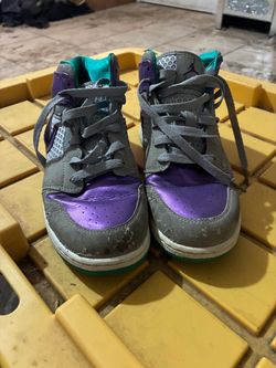 Youth Purple and green jordans 6Y