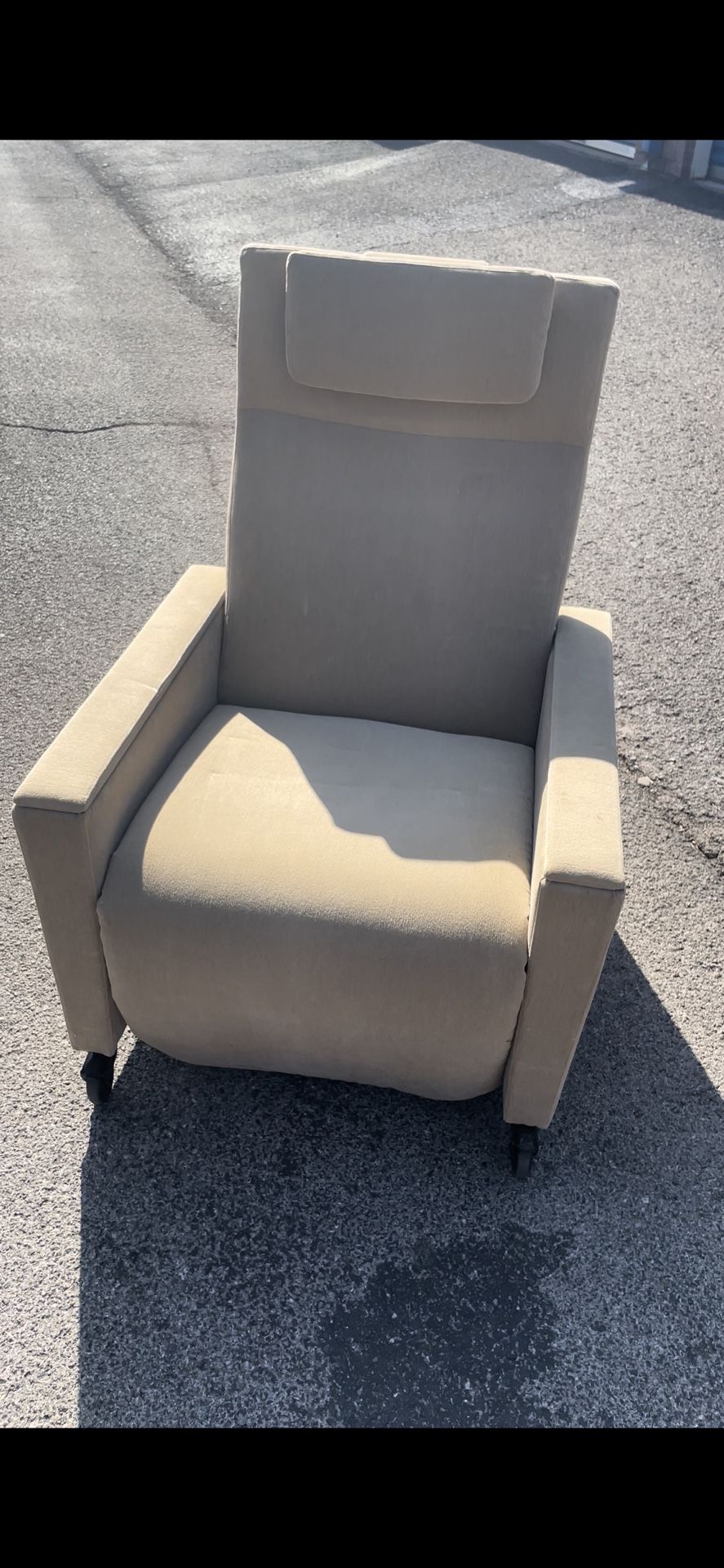 Beige Recliner (High-Back)