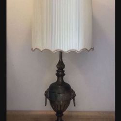 Large Antique solid brass vintage Stiffel Flame Lion Heads Table Desk Lamp