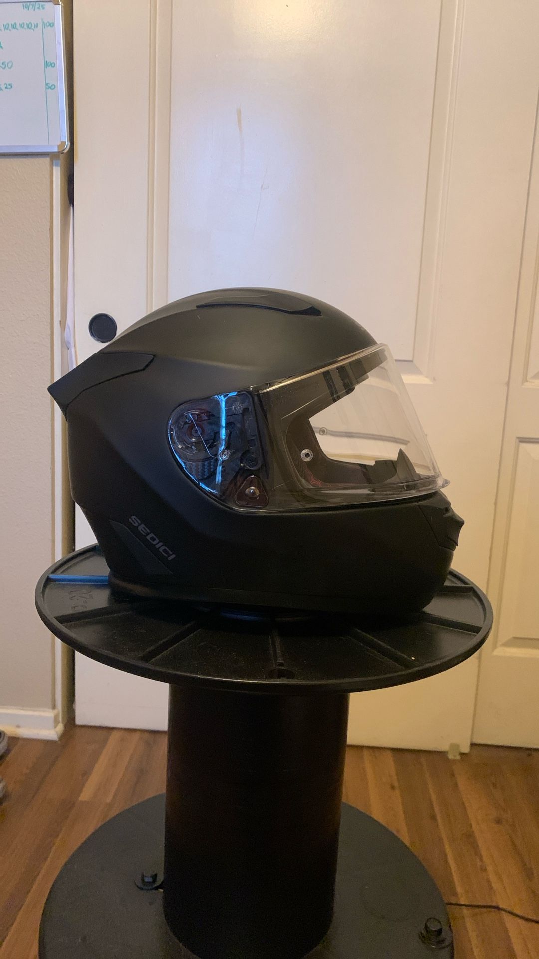Sedici Motorcycle Helmet (Bluetooth)