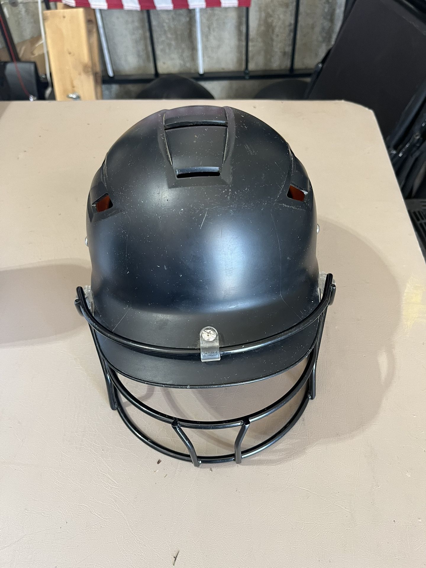 Schutt Softball Helmet w/facemask