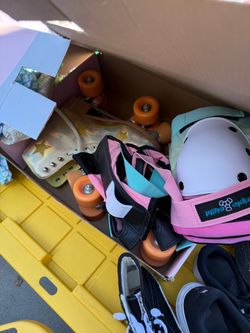 Women’s rollerskates