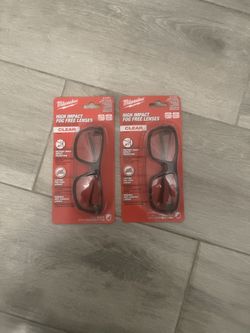 Milwaukee Performance Safety Glasses with Clear Fog-Free Lenses