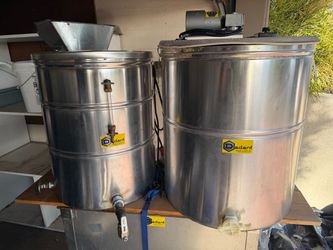 Dadant 12 frame honey extractor and other beekeeping equipment