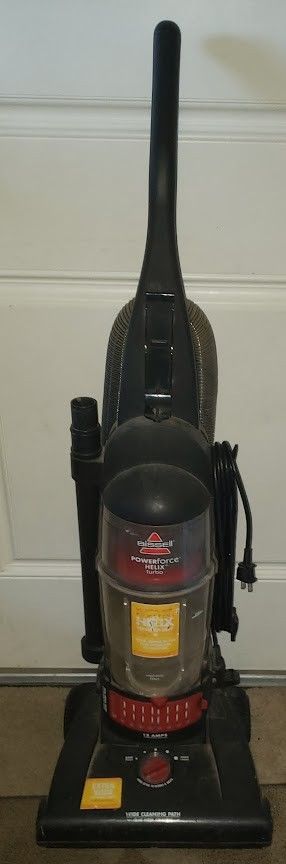 Bissell Powerforce Helix Turbo Bagless Vacuum, Model 68C7