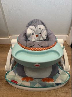 Baby floor seat with tray