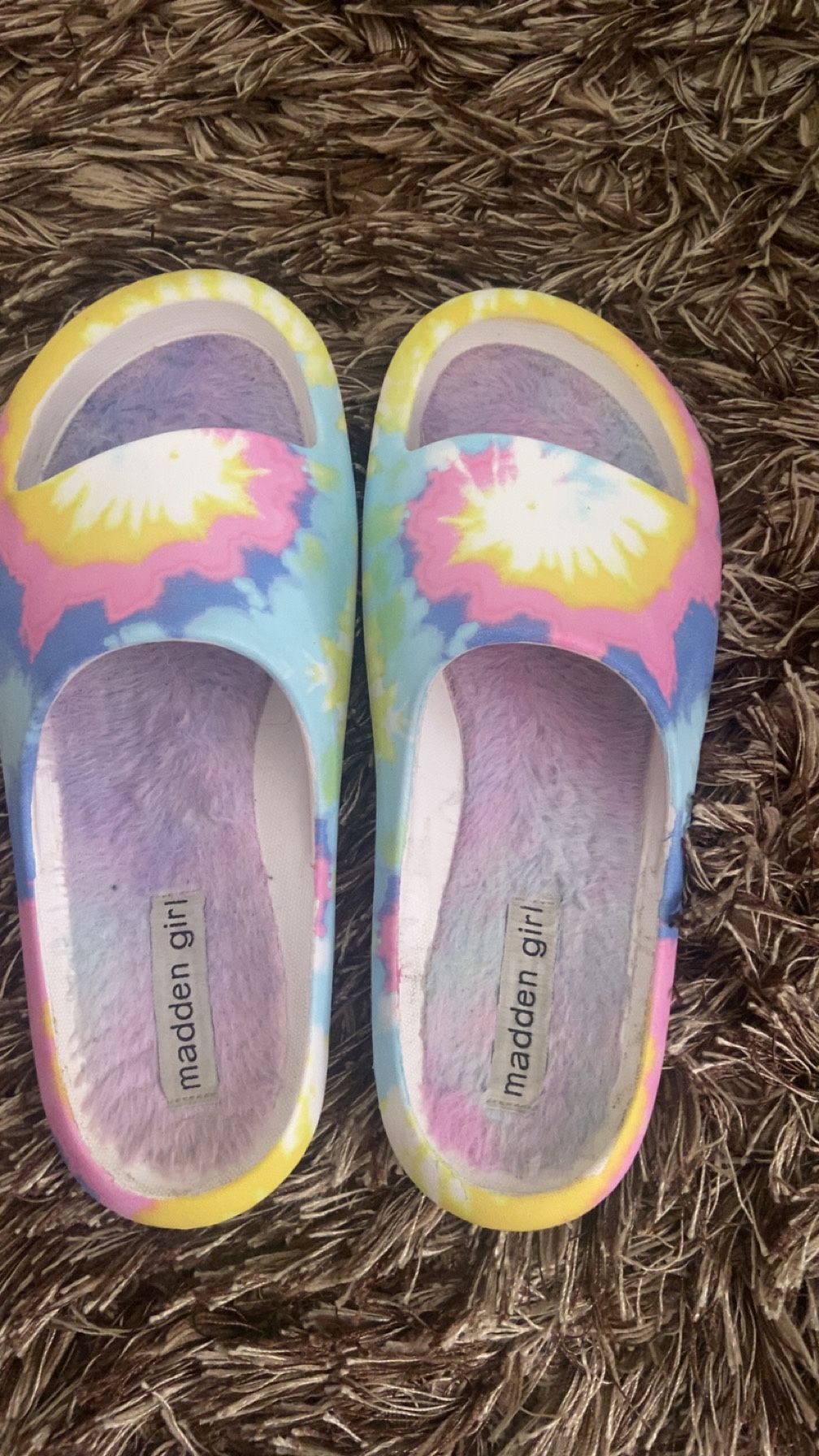 Women’s Shoes/Ugg Boots