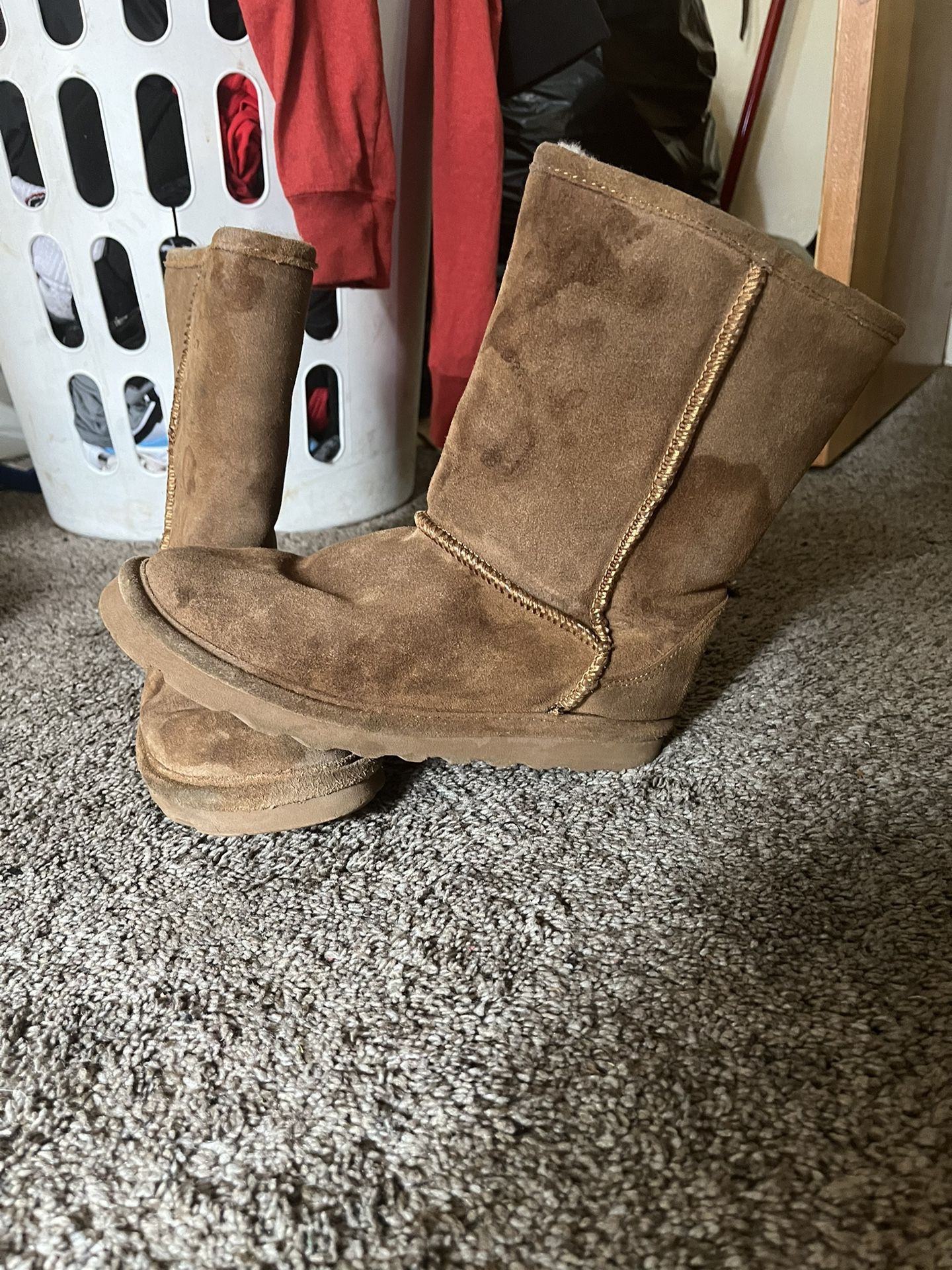 Bear paw Boots Size 8