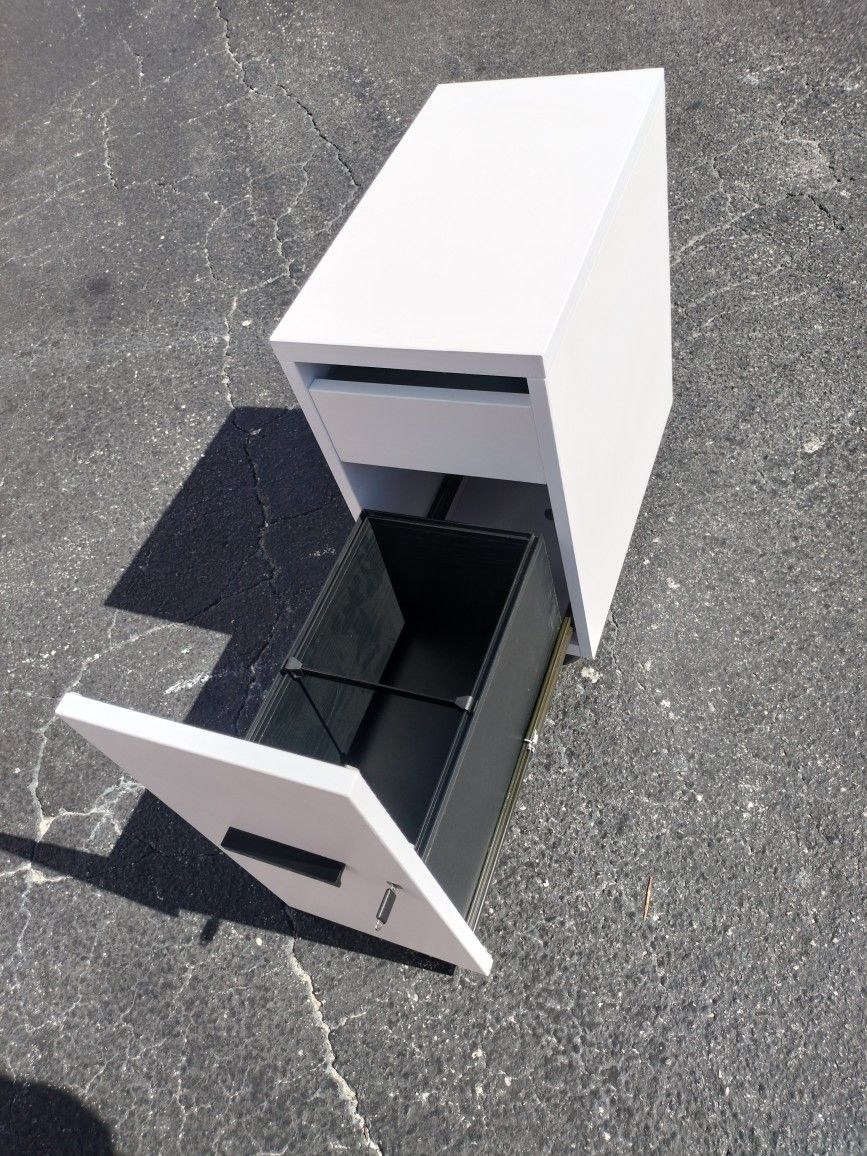 β¨ Miller Knoll Mobile Storage Cabinet w/ Key β Sleek, Secure & Functional! β¨