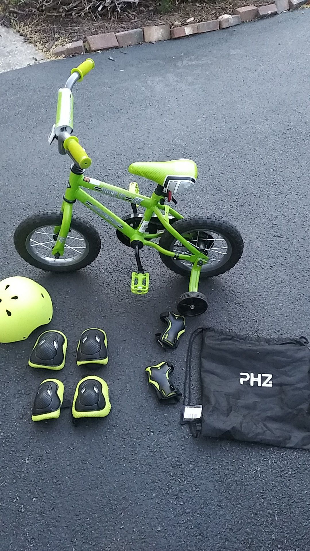Youth 12 inch Bicycle and Safety Gear