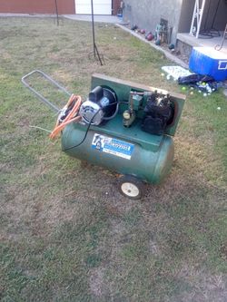 1  1/2 Horse Compressor Works Great 
