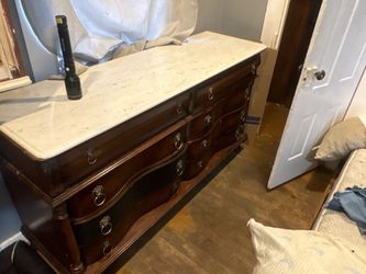 Dresser $80