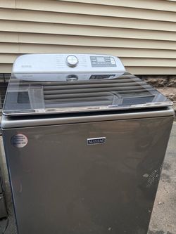 Maytag Top Load Washing Machine  high efficiency 5.3cuft