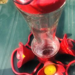  Bird Feeder  8 inches Tall  Great Condition 