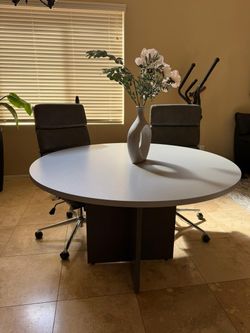 Table Like New