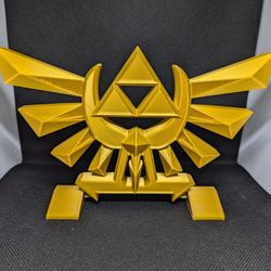 Hyrule Triforce Wingcrest